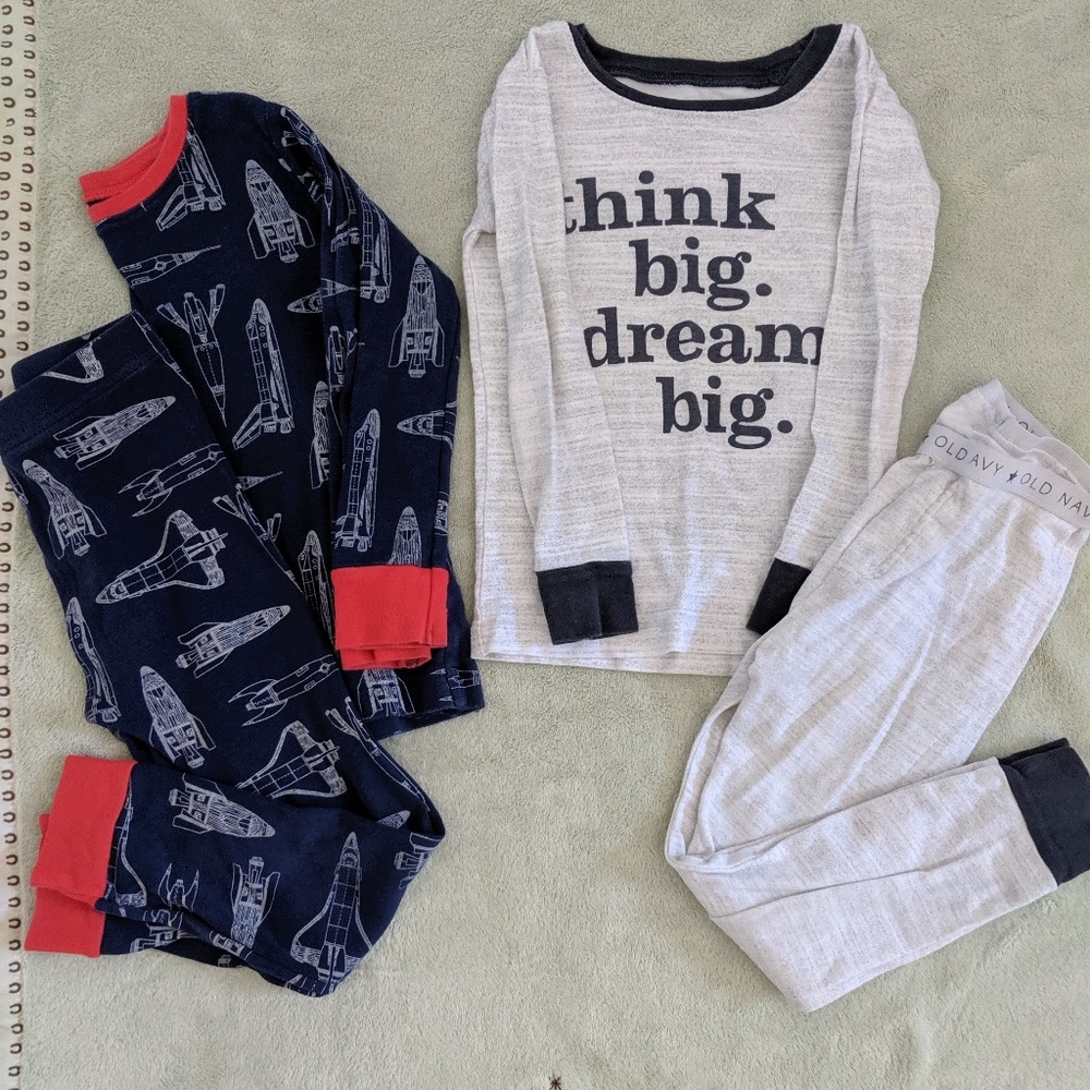 Old Navy pajamas set size 5